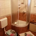 Roza * Ploce (Dubrovnik-Neretva)
