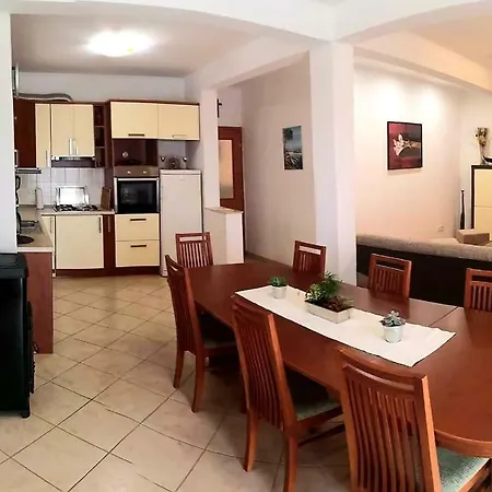 Roza Apartmán *