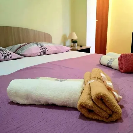 Roza * Ploce (Dubrovnik-Neretva)